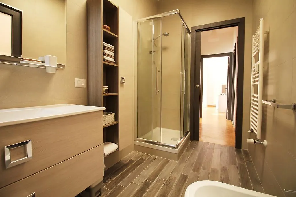 Eur Bright Spacious Terraced Apartment With Private Parking Only For Small Cars Rome Italy