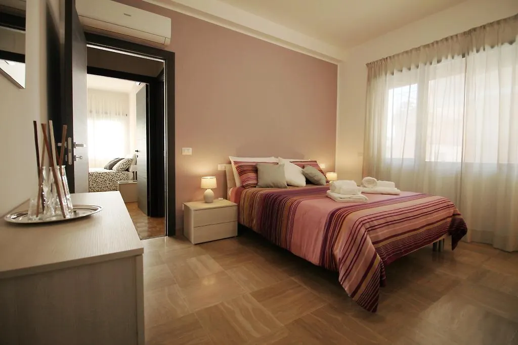 Eur Bright Spacious Terraced Apartment With Private Parking Only For Small Cars Roma