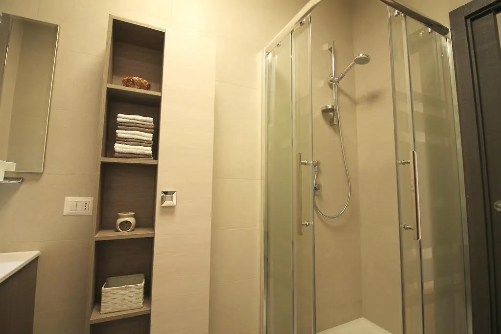 Eur Bright Spacious Terraced Apartment With Private Parking Only For Small Cars Roma