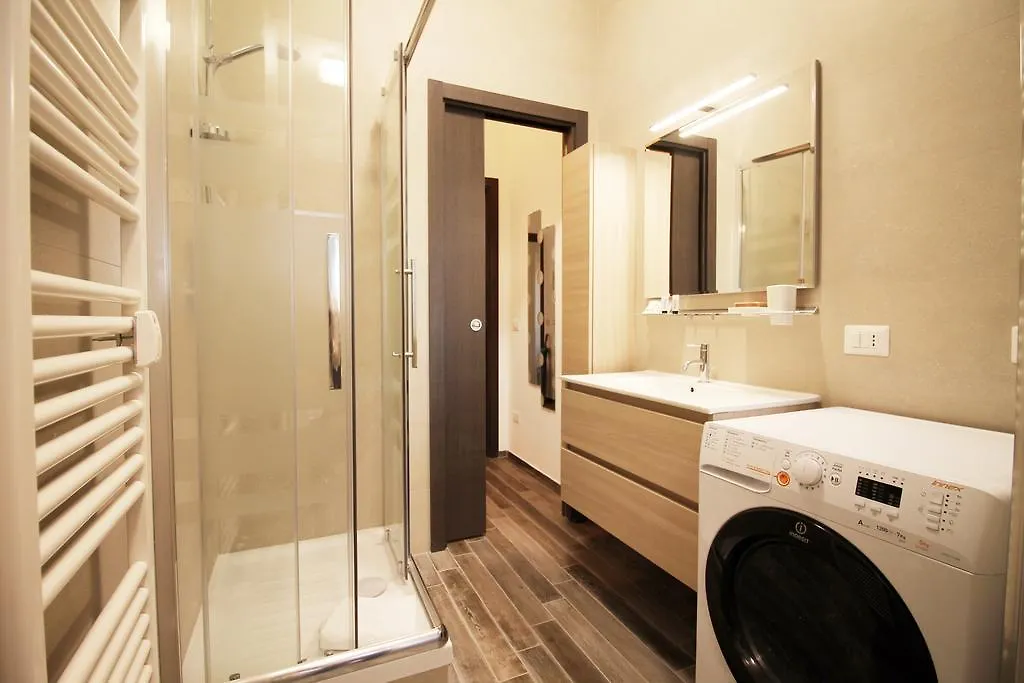 Eur Bright Spacious Terraced Apartment With Private Parking Only For Small Cars Roma 0*,